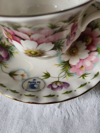 Tazza da the Royal Albert October