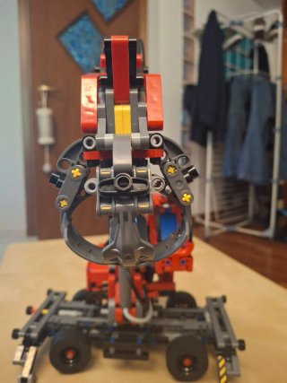 Lego Technic 42144 Escavatore
