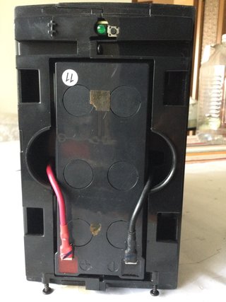 Gruppo di continuità APC Back-UPS 700