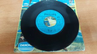 Vinilo Marco y mi mono amedio,infantil Danone Phil