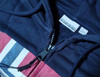 Sudadera Napapijri con capucha NUEVA