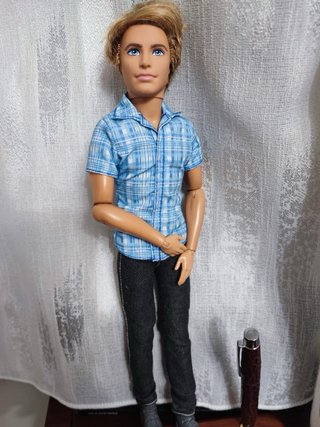 Bambola Ken Barbie interattiva