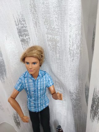 Bambola Ken Barbie interattiva