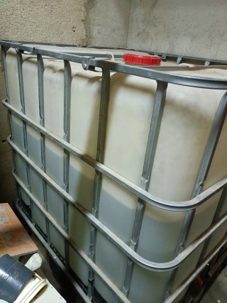 Depósito agua 1000L IBC con jaula metálica