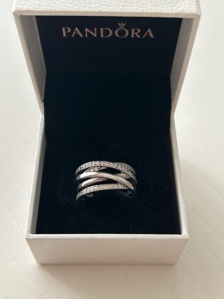Anillo de plata entrelazado Pandora