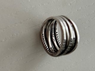 Anillo de plata entrelazado Pandora