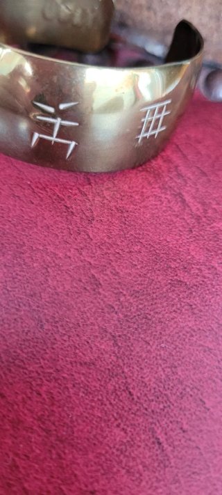 Brazalete mujer dorado