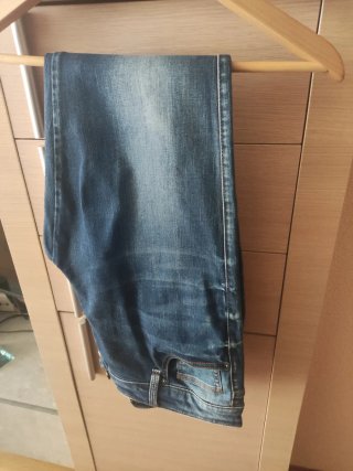 Pantalón vaquero Sfera con pedrería