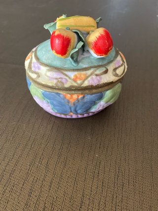 Joyero decorativo con frutas