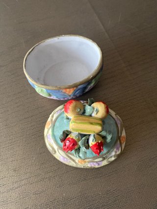 Joyero decorativo con frutas