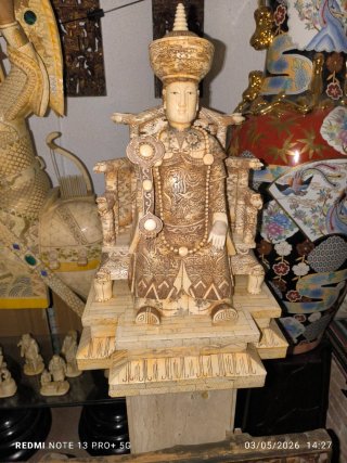 Colección Oriental: Figuras y Jarrones