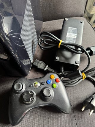 Xbox 360 S Negra Completa