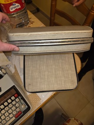 Máquina de escribir Brother Deluxe 1350