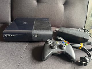 Xbox 360 E Negra Completa