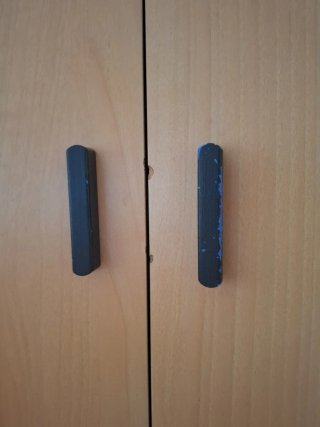 Armario de madera curvo