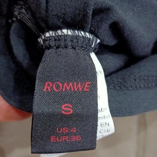 Top Allacciato al Collo Nero Romwe