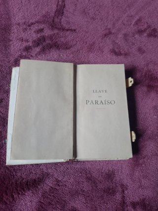 Antiguo libro de comunion