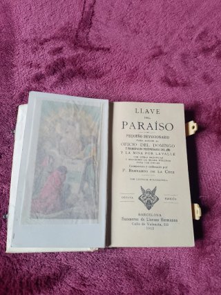 Antiguo libro de comunion