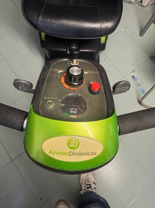 Silla de paseo eléctrica plegable