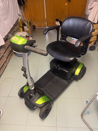 Silla de paseo eléctrica plegable