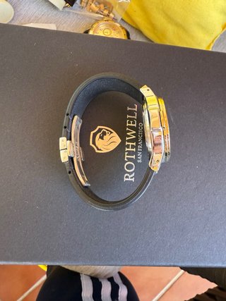 Reloj DOGMA Cronógrafo Dorado y Negro
