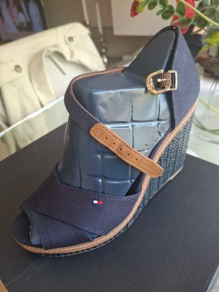 Sandalias Tommy Hilfiger Cuña Azul Marrón
