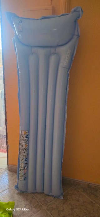 Sdraio da spiaggia blu con stecche