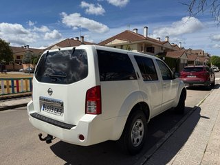 Nissan Pathfinder 4x4 con reductora