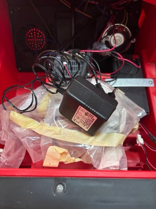 Coche eléctrico infantil rojo
