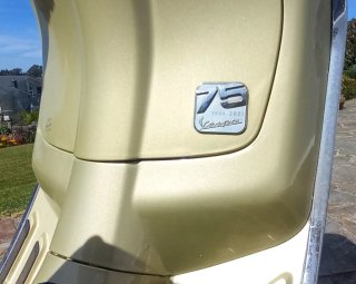 Vespa Primavera 50cc Aniversario Oro