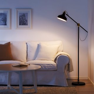 Lámpara de pie IKEA RANARP Negra y Dorada