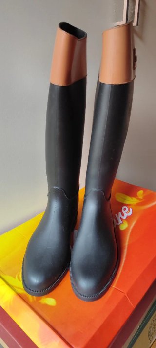 Botas altas Pedro del Hierro negras y marrones