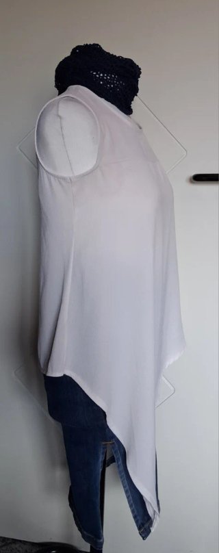 Blusa donna asimmetrica smanicata