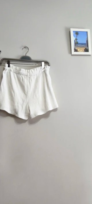 Short  blanco de Pull &Bear.Rosalia..T.S