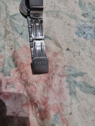 Reloj Preya Plata y Blanco