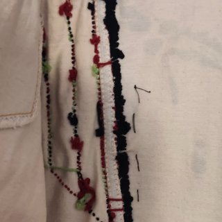 Chaqueta tejana bordada a mano