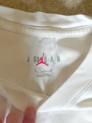 Maglia Jordan bianca con logo rosso