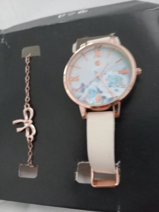 Reloj Dama Nuevo con Pulsera Regalo