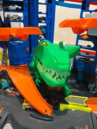Hot Wheels Ultimate Garage con Coches