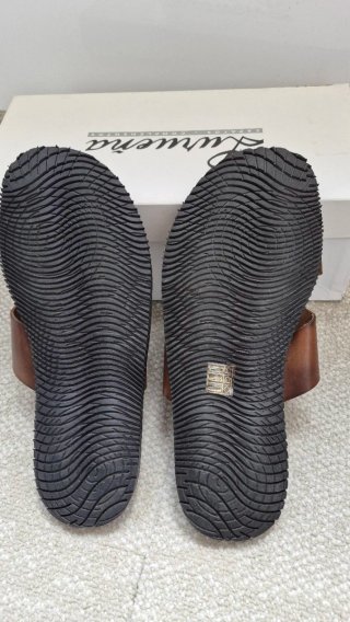 Sandalias LURUEÑA Marrones Piel