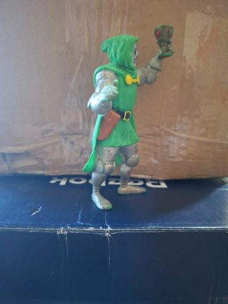 Figura Doctor Doom Marvel 80s Comics