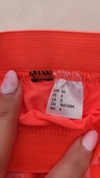 Falda larga estampada naranja flúor