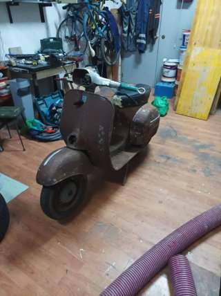 Vespa Antigua Sin Papeles