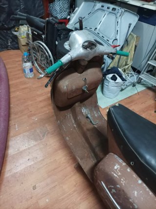 Vespa Antigua Sin Papeles