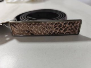 Cinturón imitación piel serpiente talla 95.