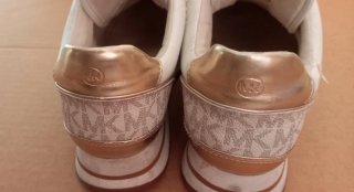 Zapatillas Michael Kors Blancas y Doradas