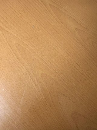 Mesa de comedor de madera