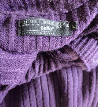 Jersey morado con botones