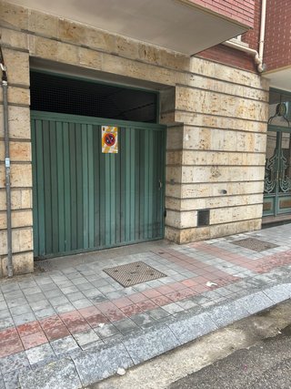 Se alquila Plaza Garaje Pintor Oliva