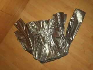 Cazadora de piel metalizada